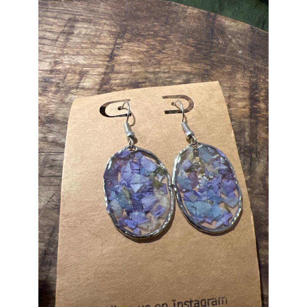 Handmade resin earrings purple flowers